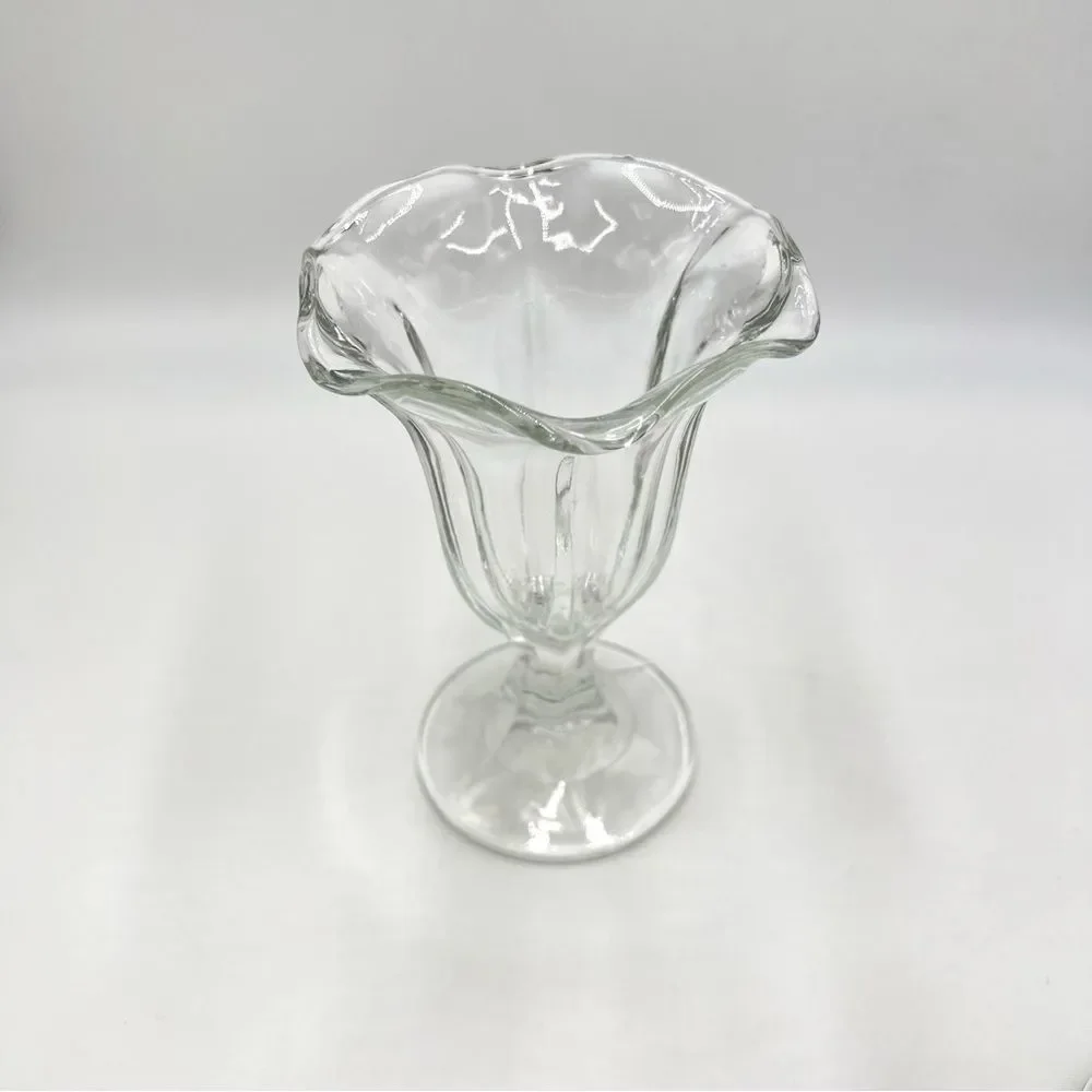 Four Vintage Clear‎ Pressed Glass Tall Footed Sundae Parfait Glasses Set of 4